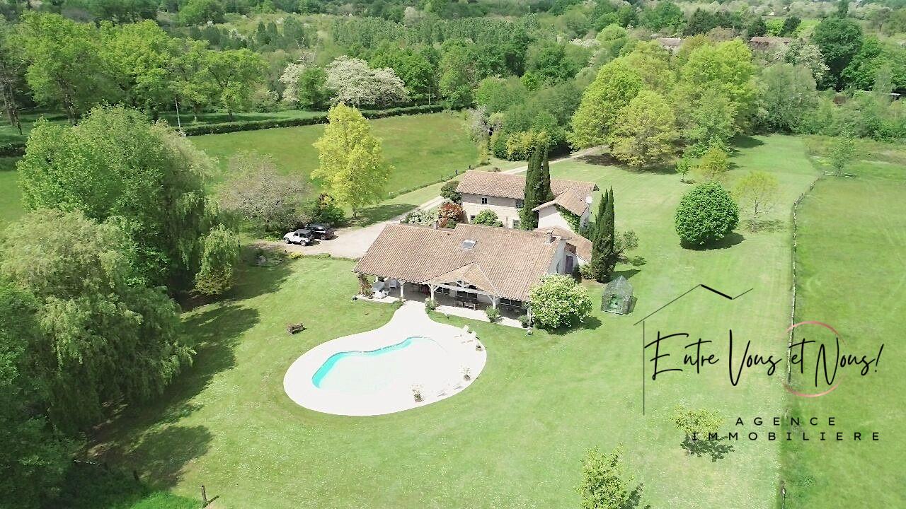 Charming property, 376m2, 6 bedrooms on 9ha in Bazas!