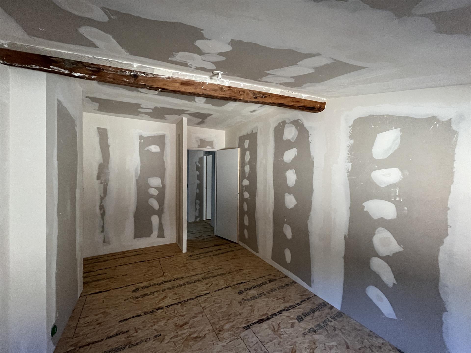 Sale 4-Room Duplex Apartment Sommieres