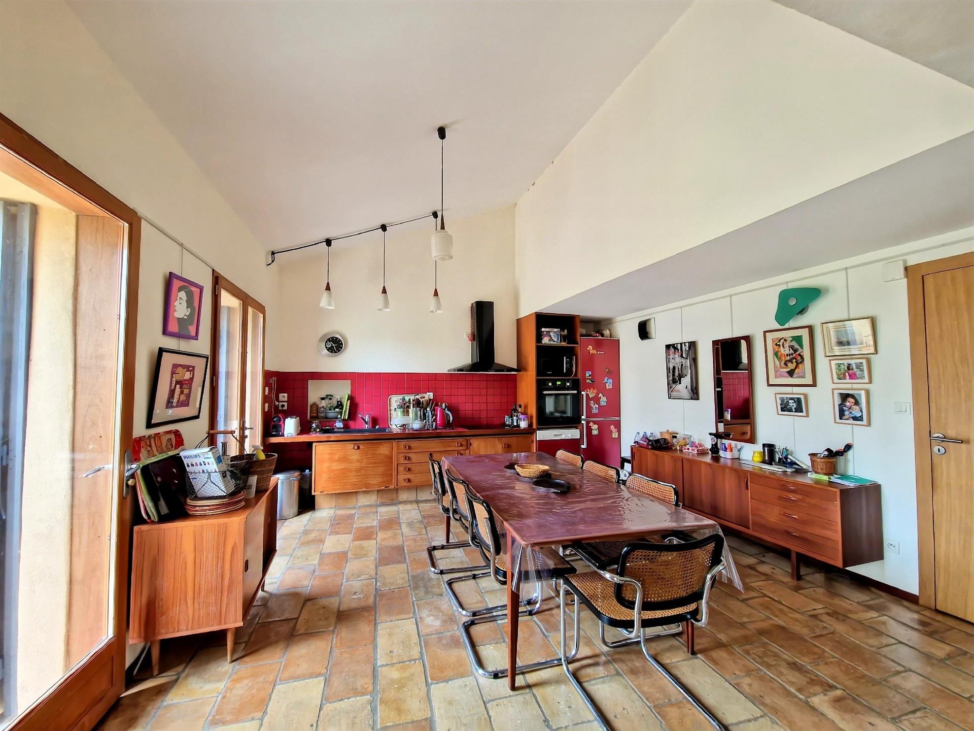 7 Room House For Sale Sommieres