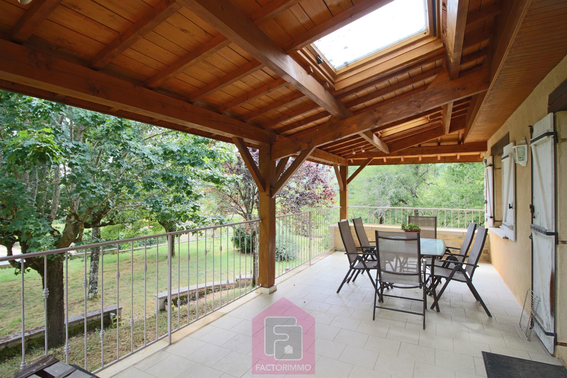 Compra: Vivenda (46220)