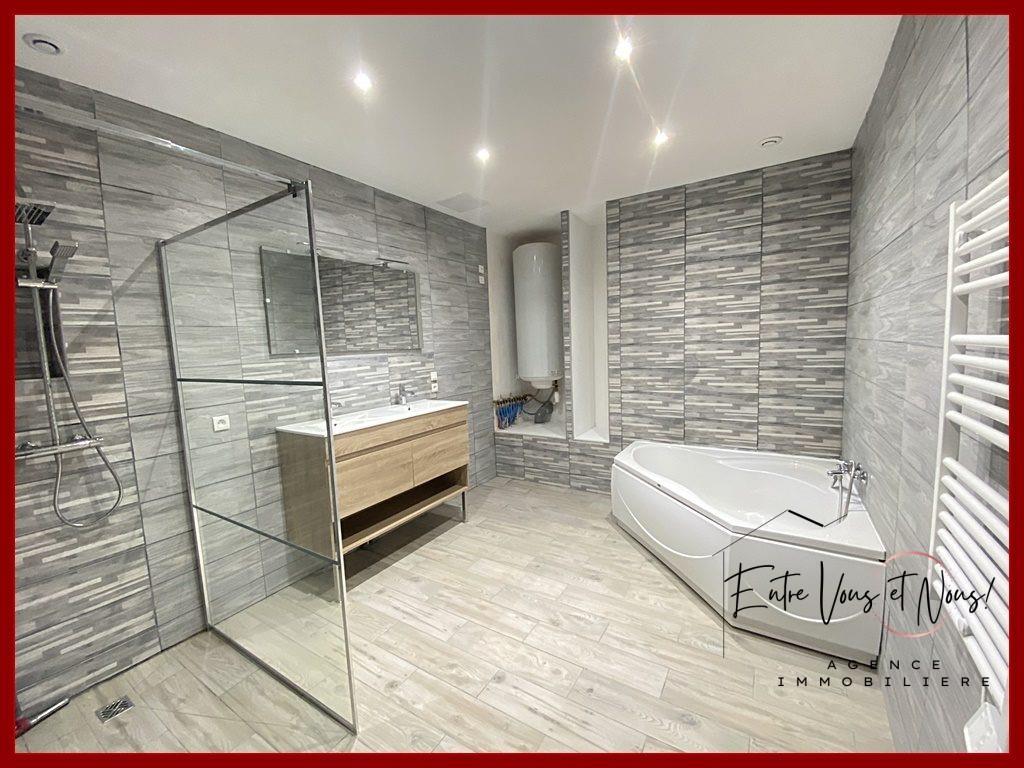Maison en pierre rénovée 5 chambres
