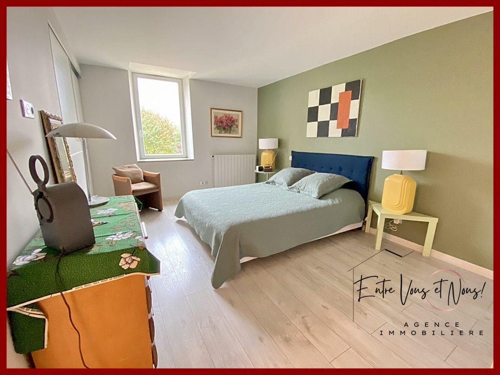 Compra: Vivenda (33210)