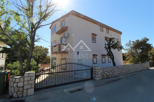 Flat Mandre, Kolan, 460m2