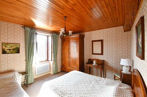 Kylätalo - 90 m2 - 3 makuuhuonetta - Cussy-en-Morvan