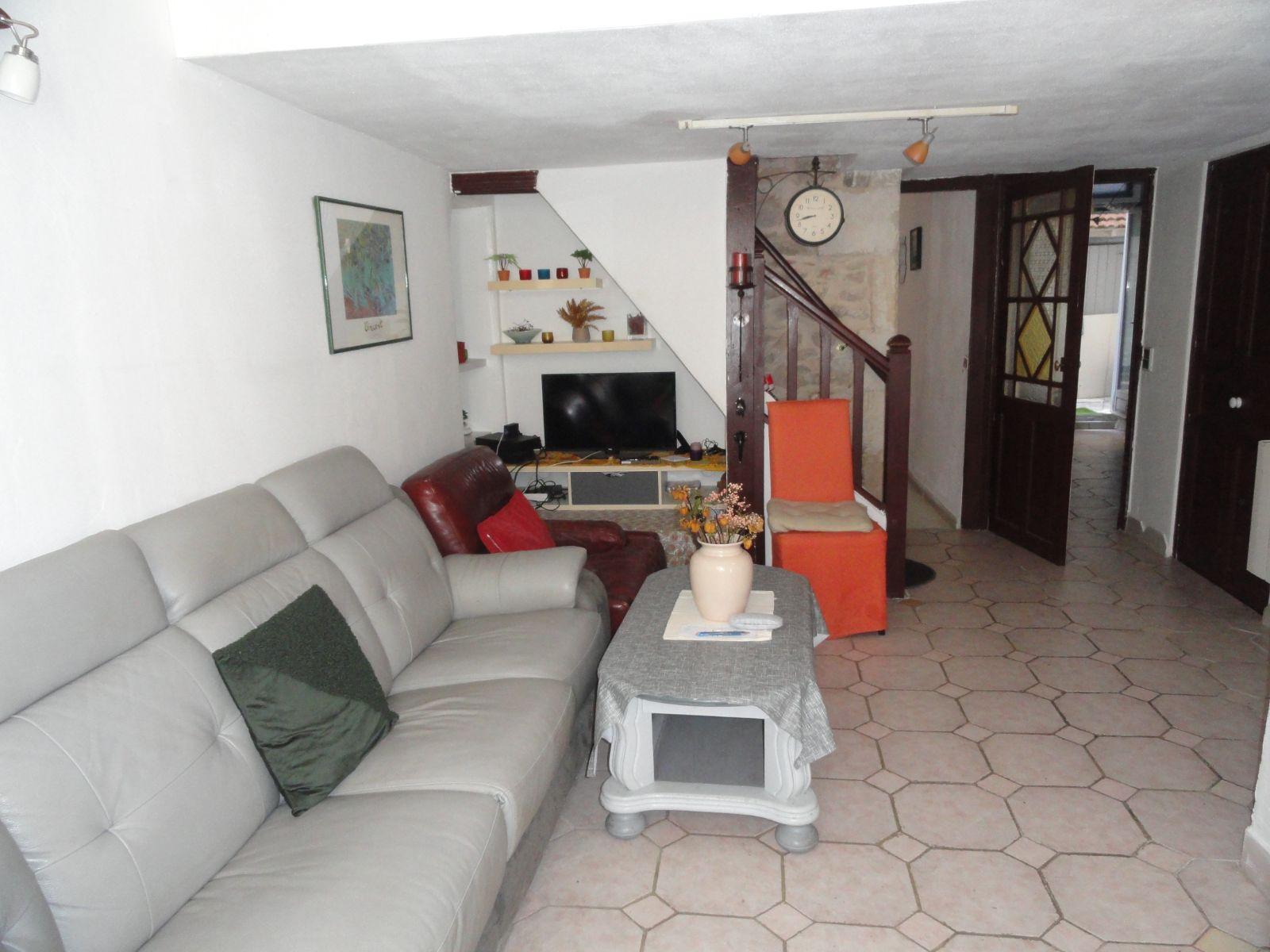 Purchase: Apartment (30000)