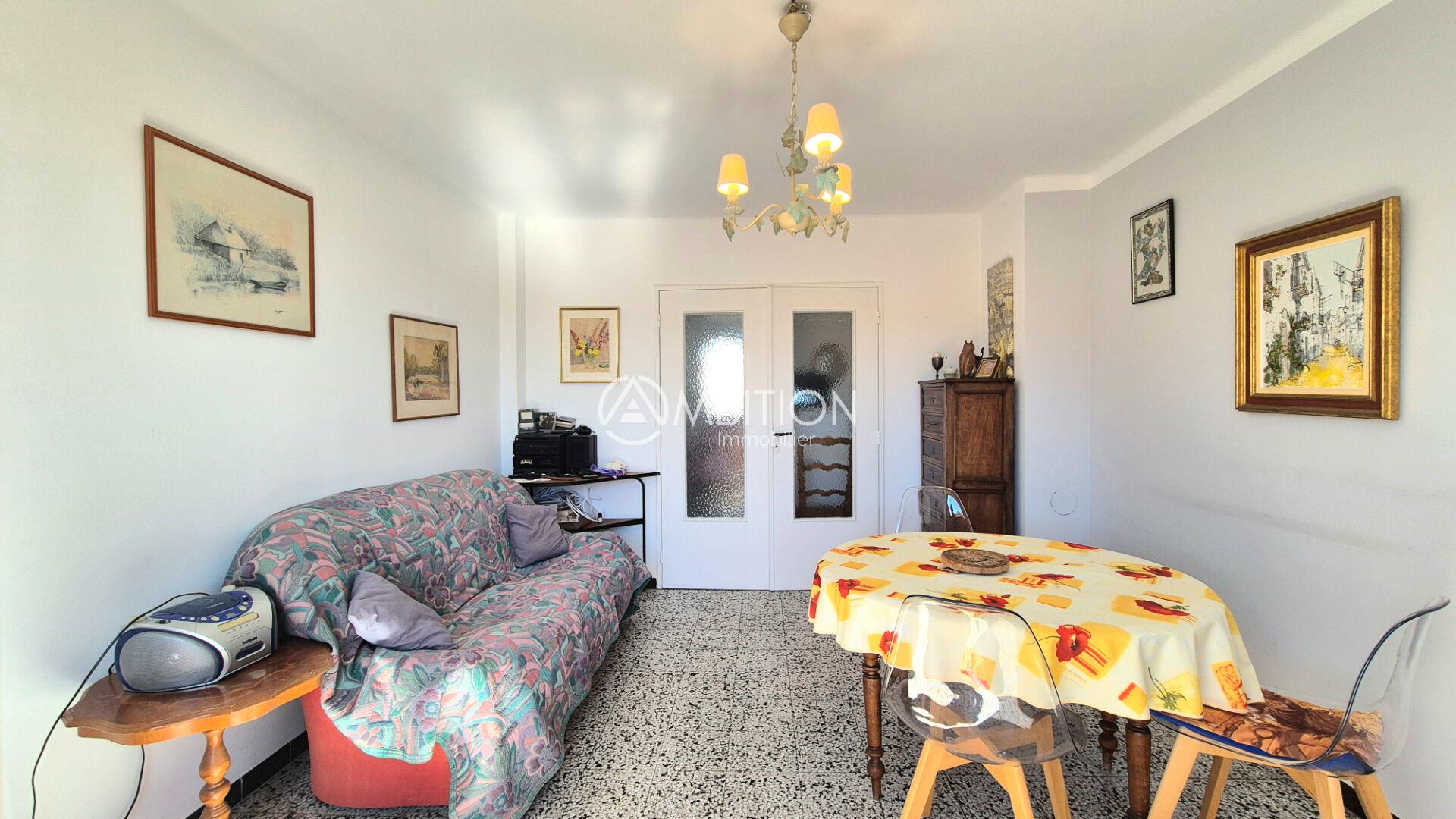 Purchase: Apartment (83700)