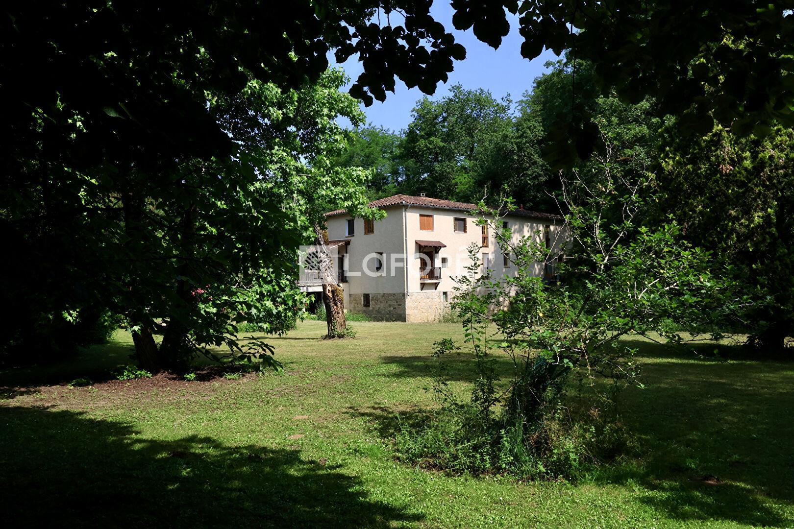 Moulin, a haven of peace between stones and river