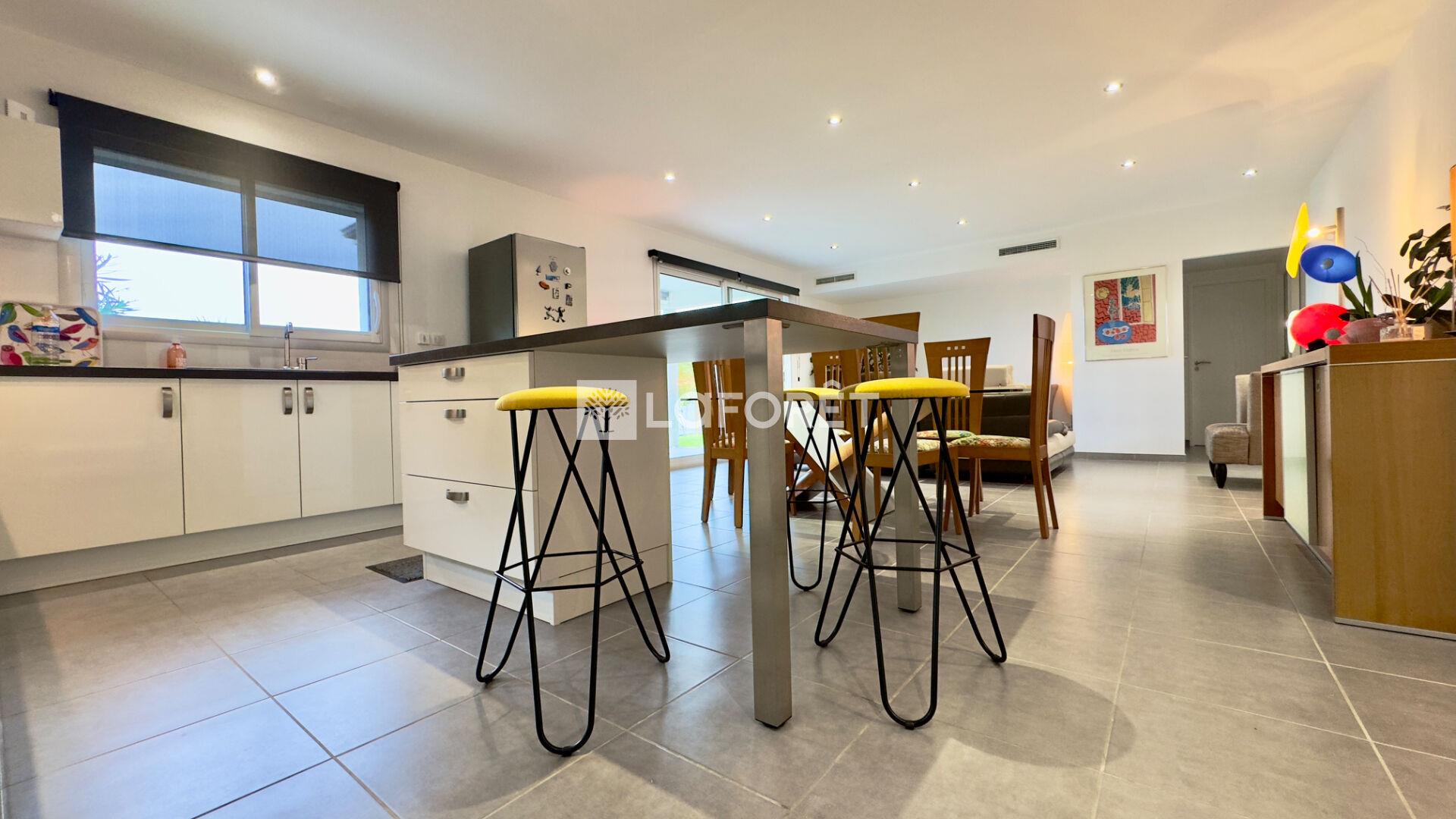 Single-storey house 3 bedrooms 130M2