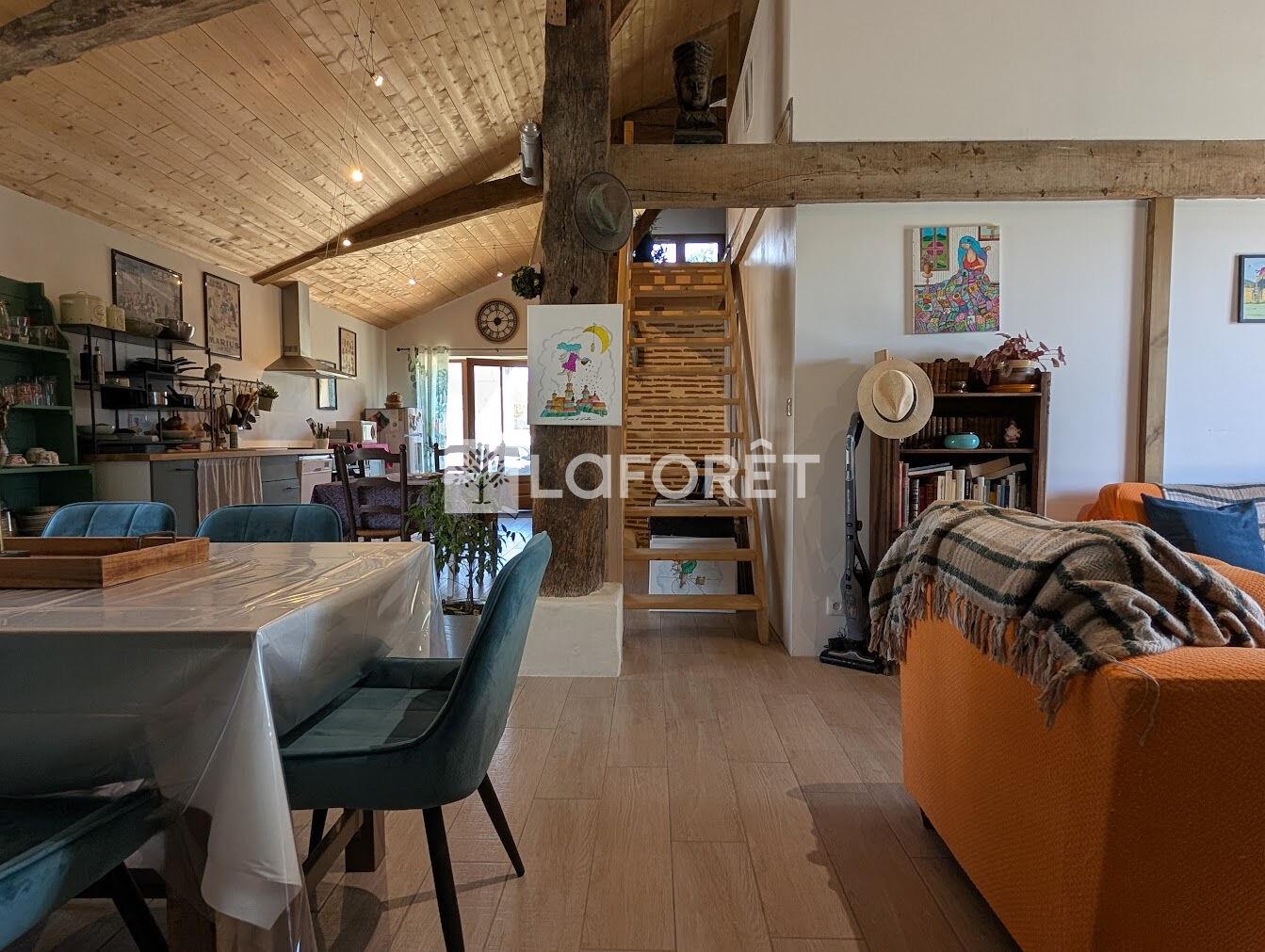 Propriété de charme avec gîte ou double habitation au coeur du Gers