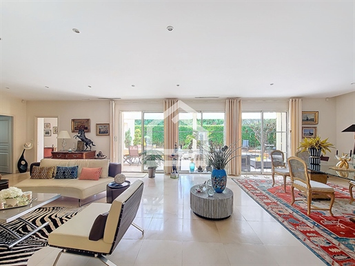 Compra: Casa (33700)