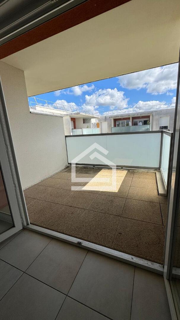 Bruges Le Tasta, 2-room apartment, 44m² with balcony in a secure residence.