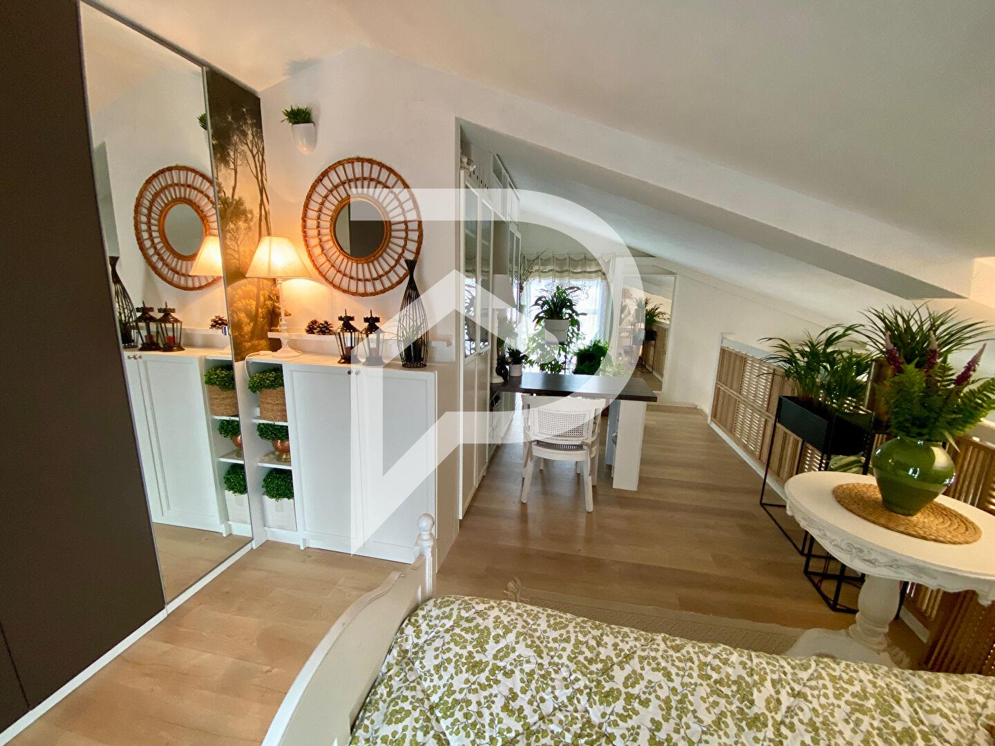 Duplex Mezzanine Apartment in Périgueux
