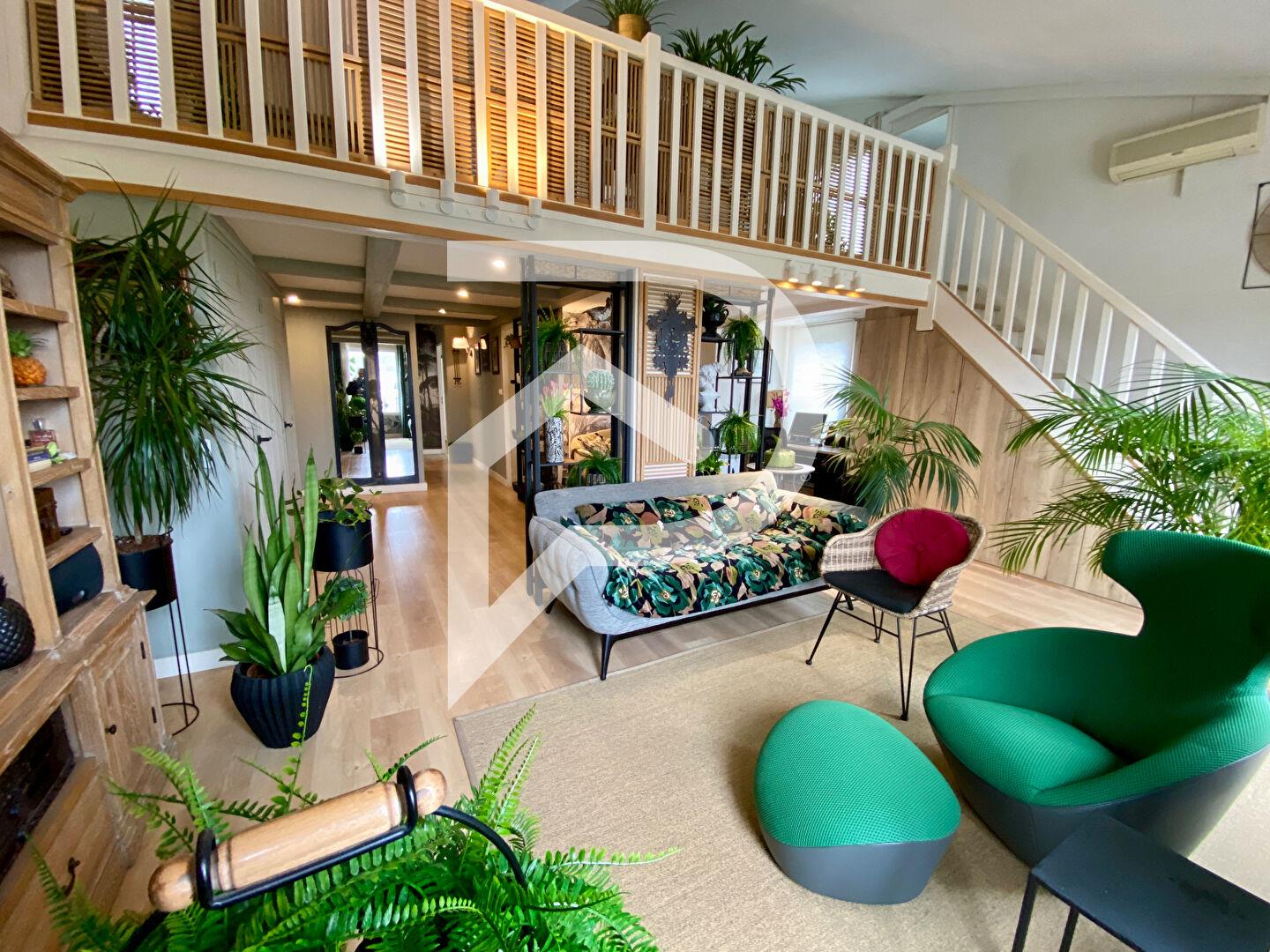 Duplex Mezzanine Apartment in Périgueux