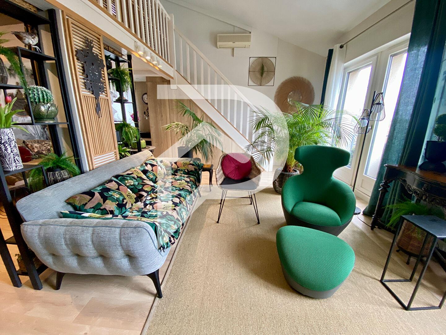 Duplex Mezzanine Apartment in Périgueux
