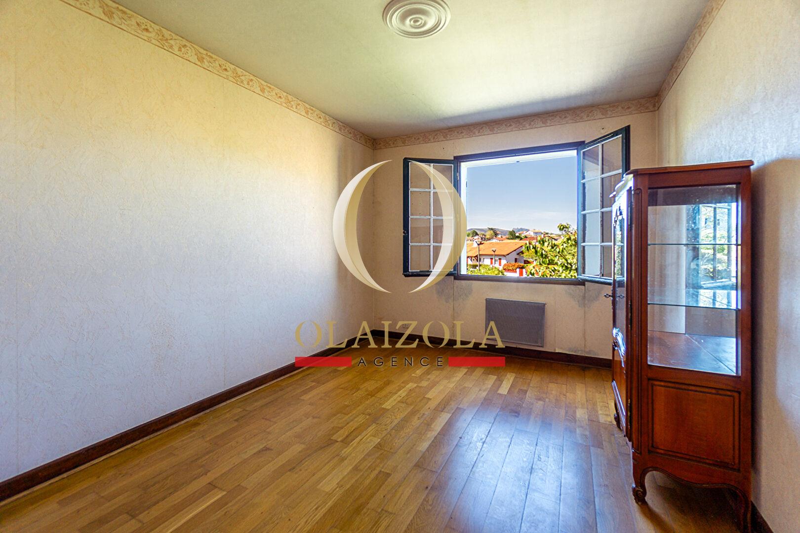 Saint-Jean-De-Luz - Spacious house with garage and bucolic garden in a quiet area.