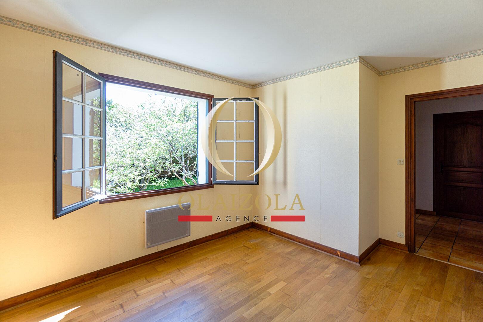 Saint-Jean-De-Luz - Spacious house with garage and bucolic garden in a quiet area.