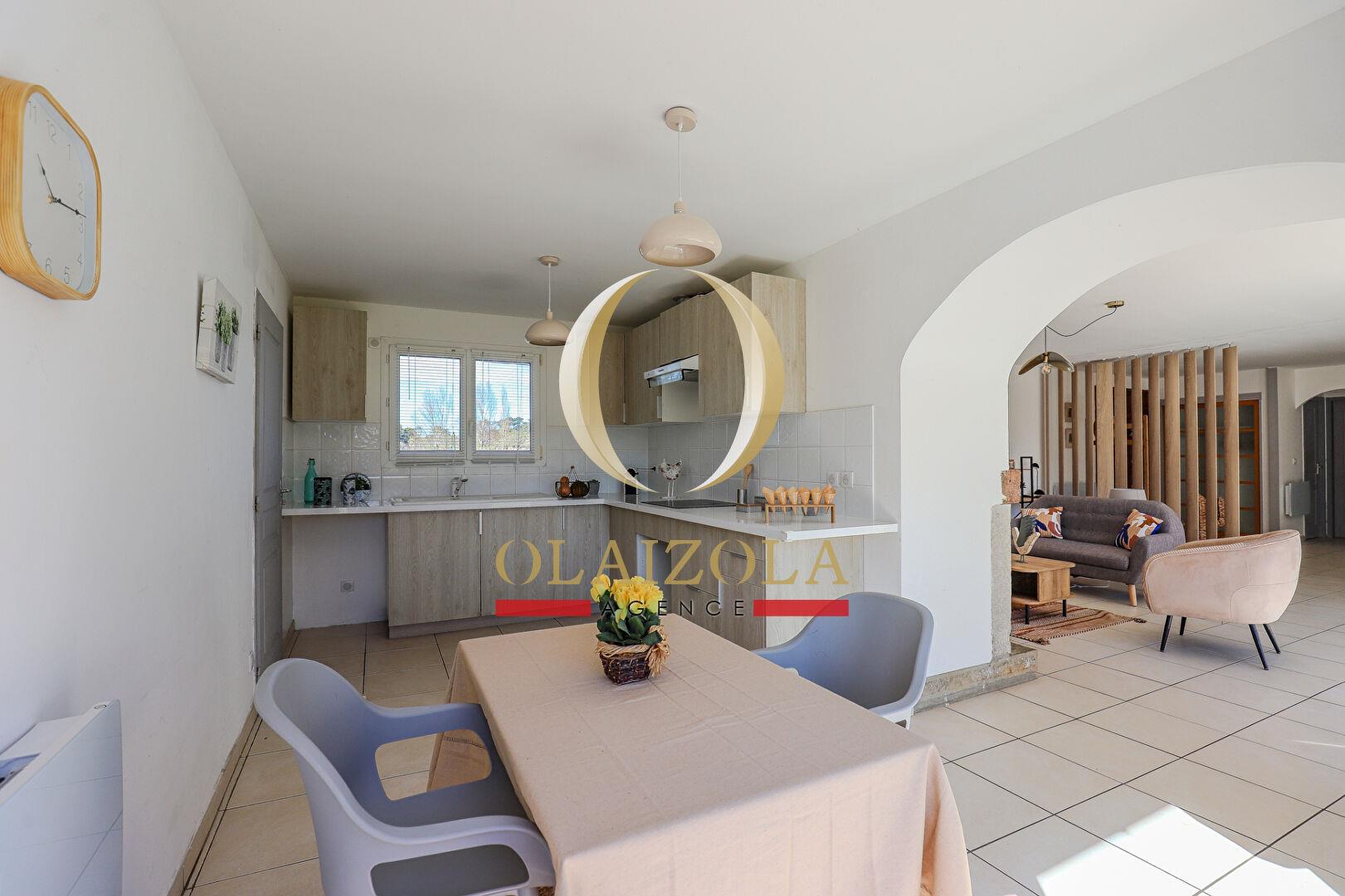 Saint Jean De Luz / Acotz - 4-room single-storey house with garage and beautiful garden.