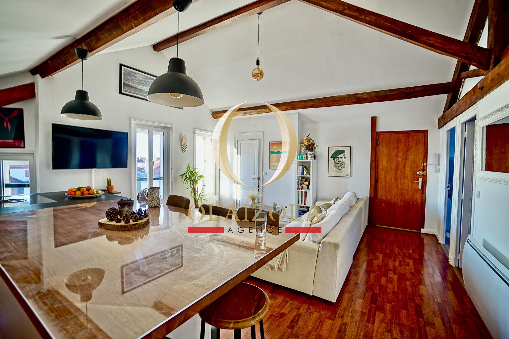 Saint Jean De Luz - Quartier Des Halles - T4 De 104M2 Au Sol - Refait Az Neuf En 2019 - Cave