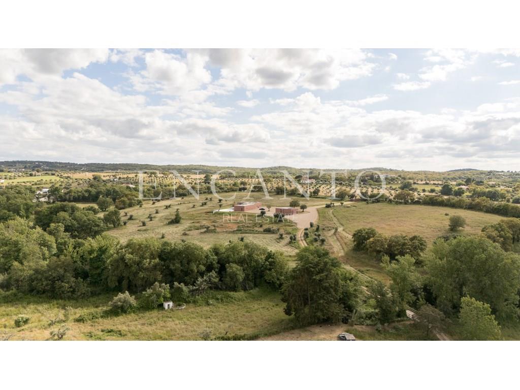 11.5 ha estate with 2 villas in Montemor-o-Novo - 1 hour from Lisbon