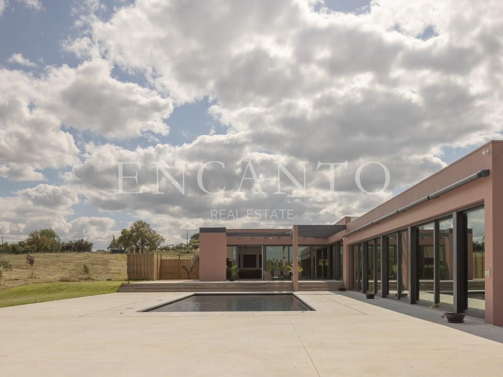 11.5 ha estate with 2 villas in Montemor-o-Novo - 1 hour from Lisbon