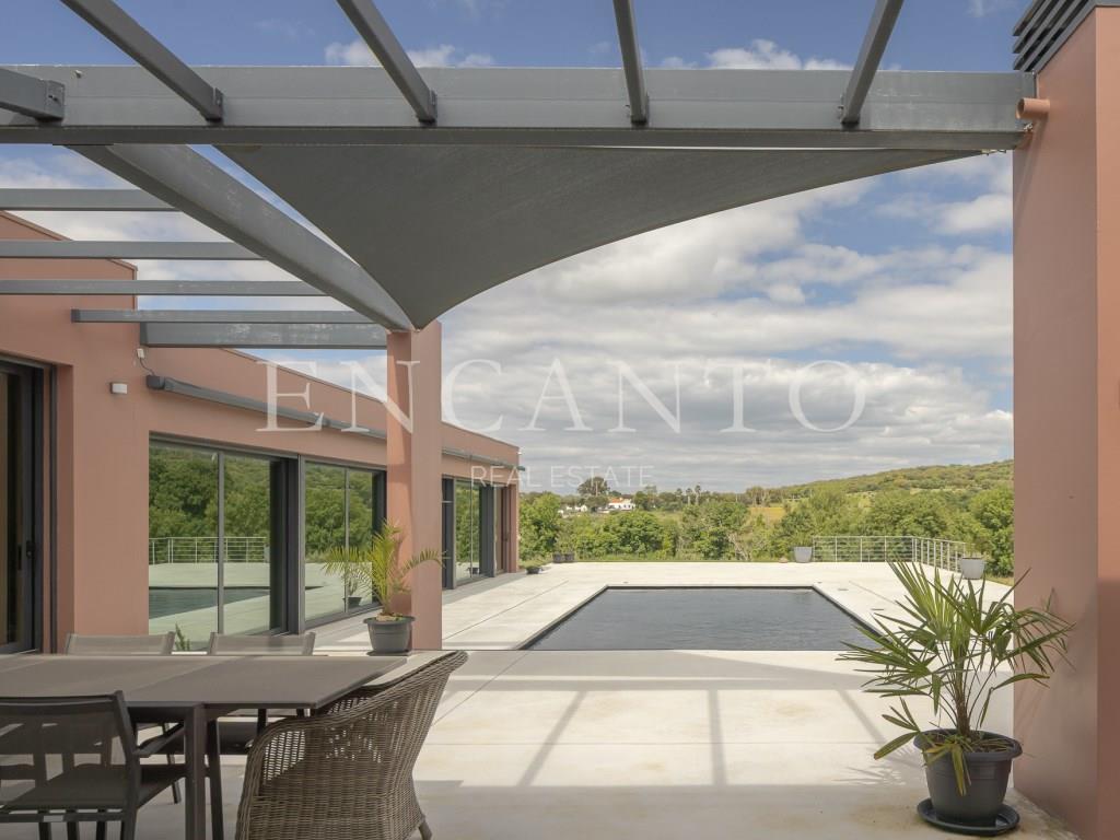 11.5 ha estate with 2 villas in Montemor-o-Novo - 1 hour from Lisbon