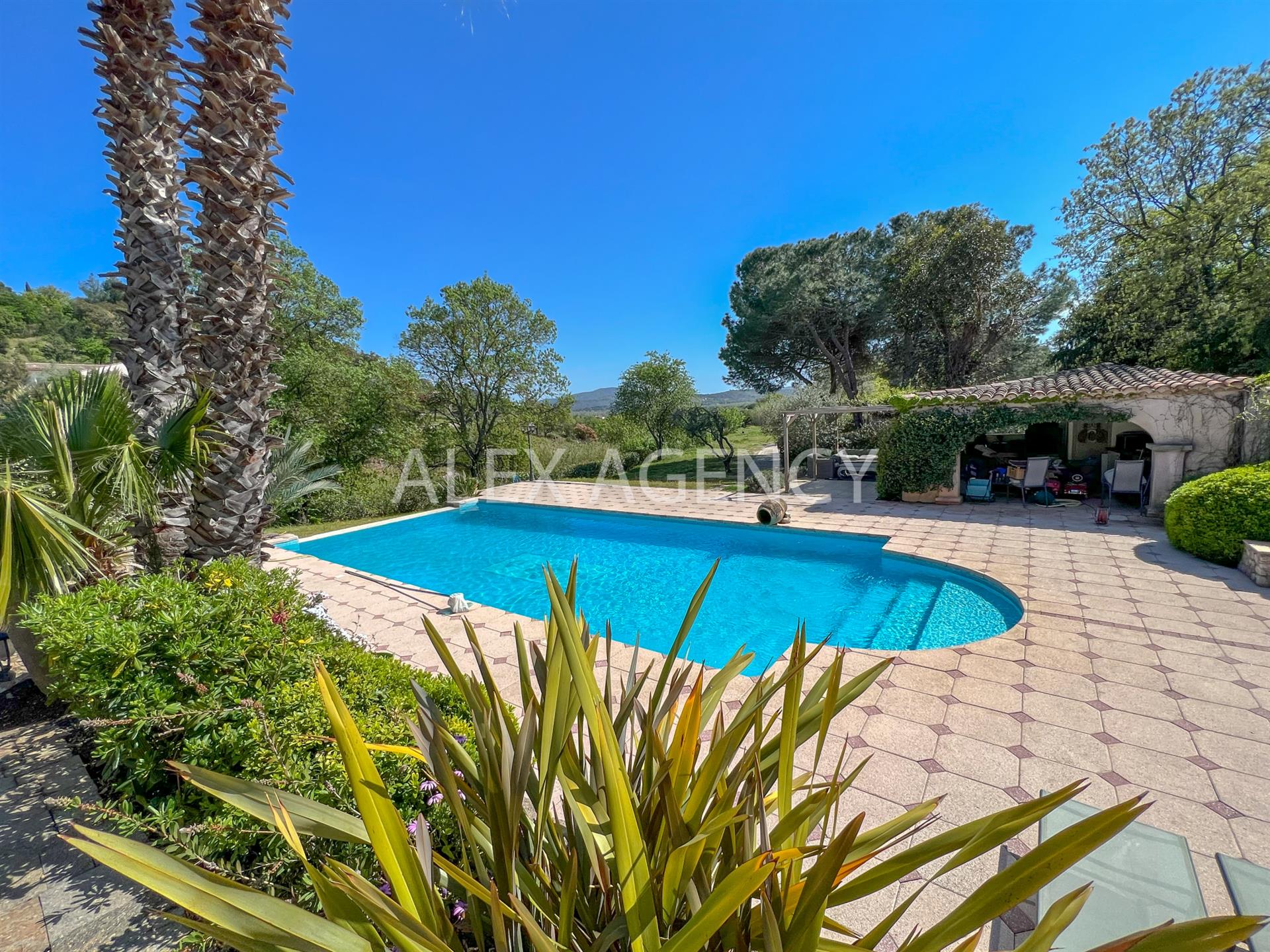 400M2 country house in Grimaud
