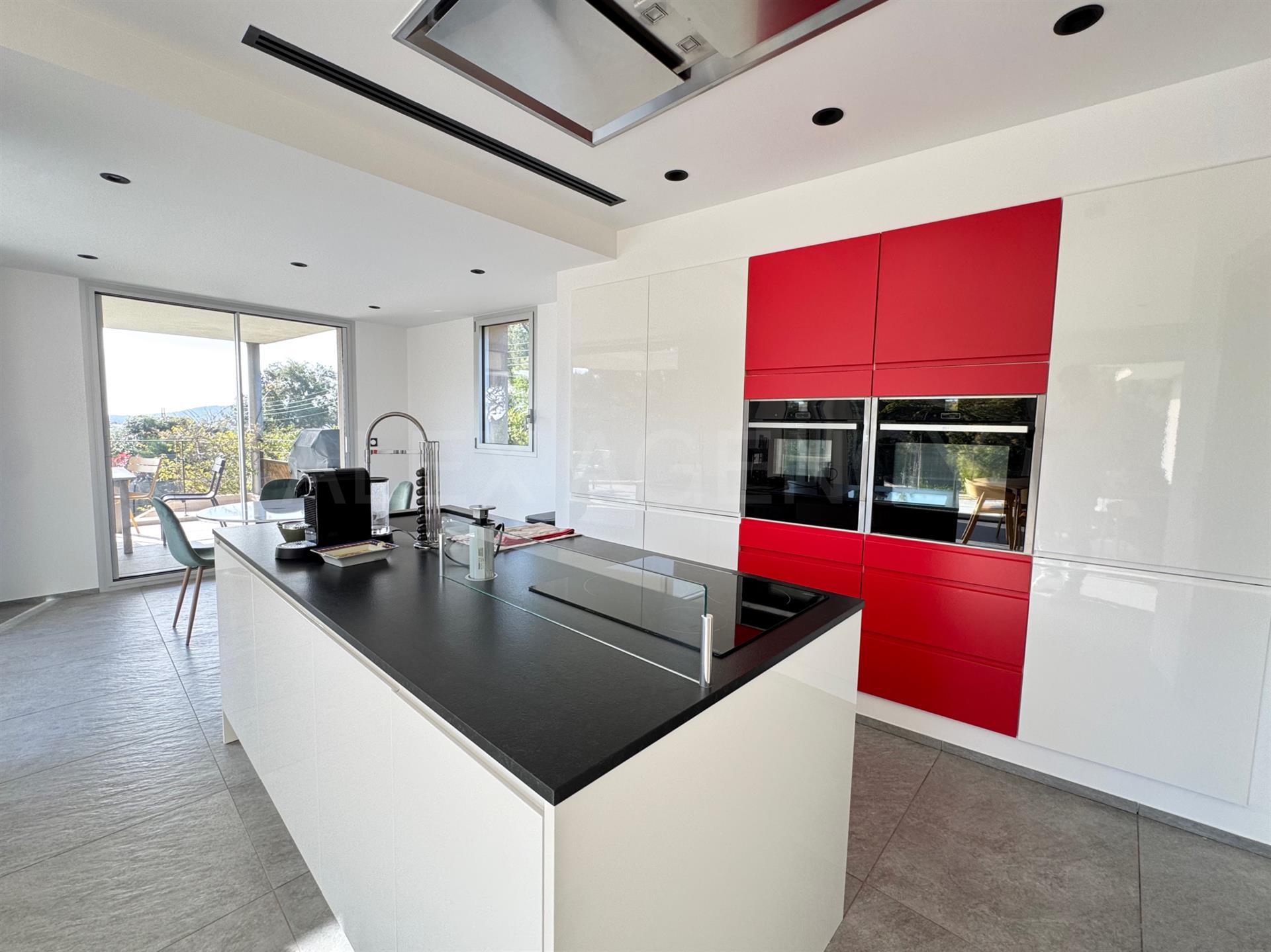 For Sale - Modern Villa - Close To The Sea - Grimaud