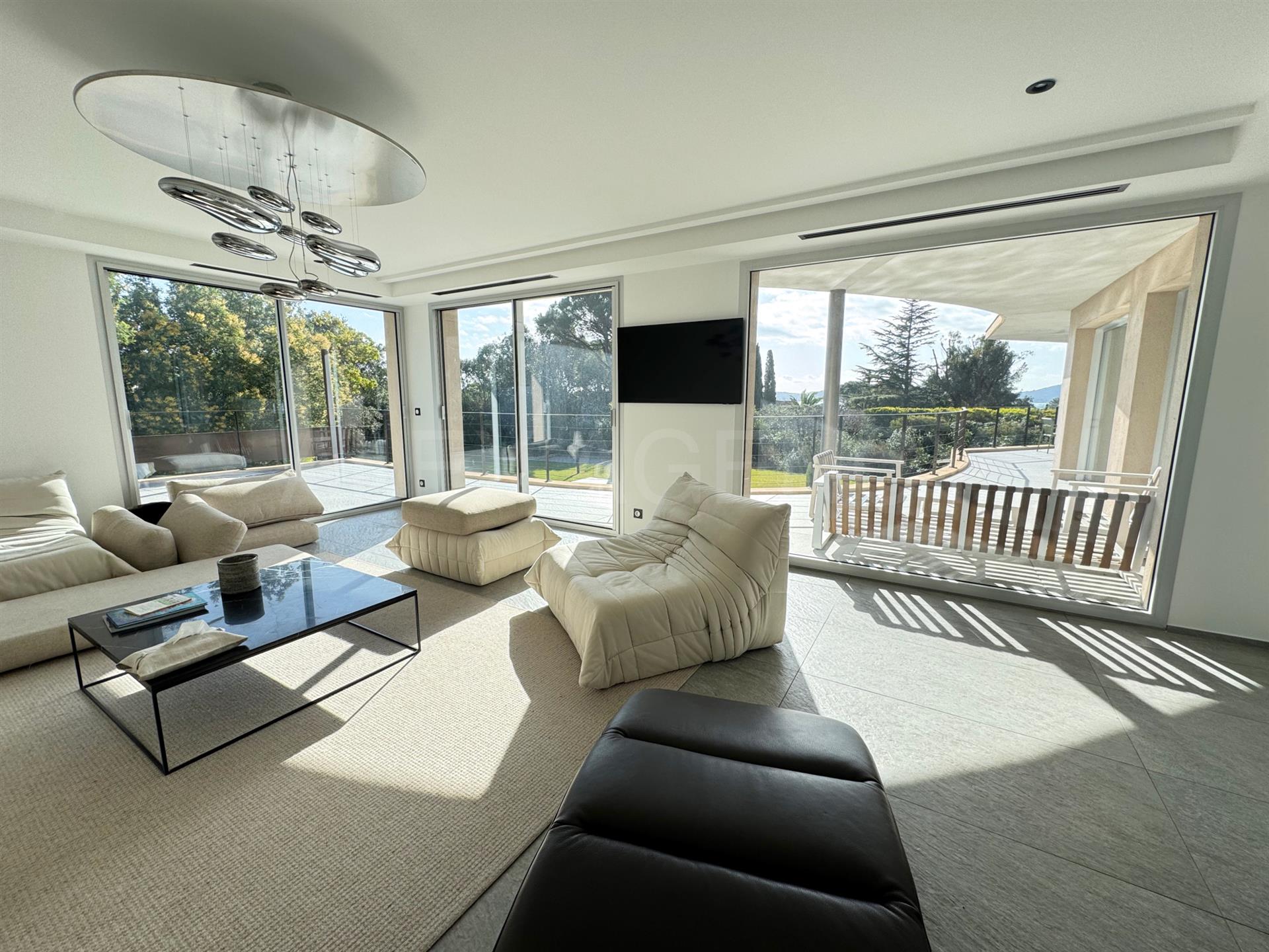 For Sale - Modern Villa - Close To The Sea - Grimaud