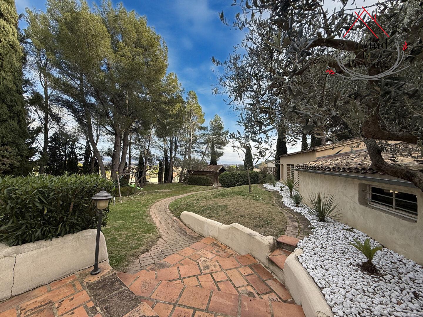 Maison à vendre, 327m², Saint-Saturnin-lès-Avignon