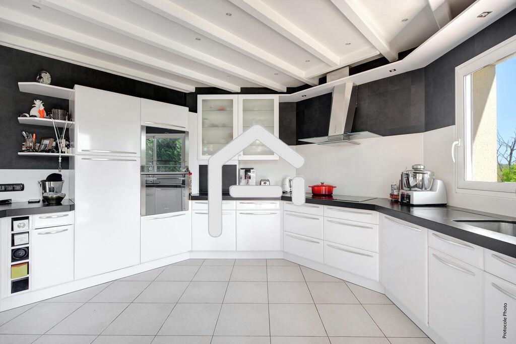 Toulouse North-East 5 Kms De La Rocade - Architect's Villa - 240 m² - Garage 6 Cars - Swimming Pool