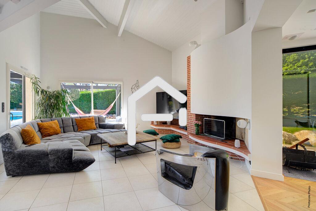 Toulouse North-East 5 Kms De La Rocade - Architect's Villa - 240 m² - Garage 6 Cars - Swimming Pool