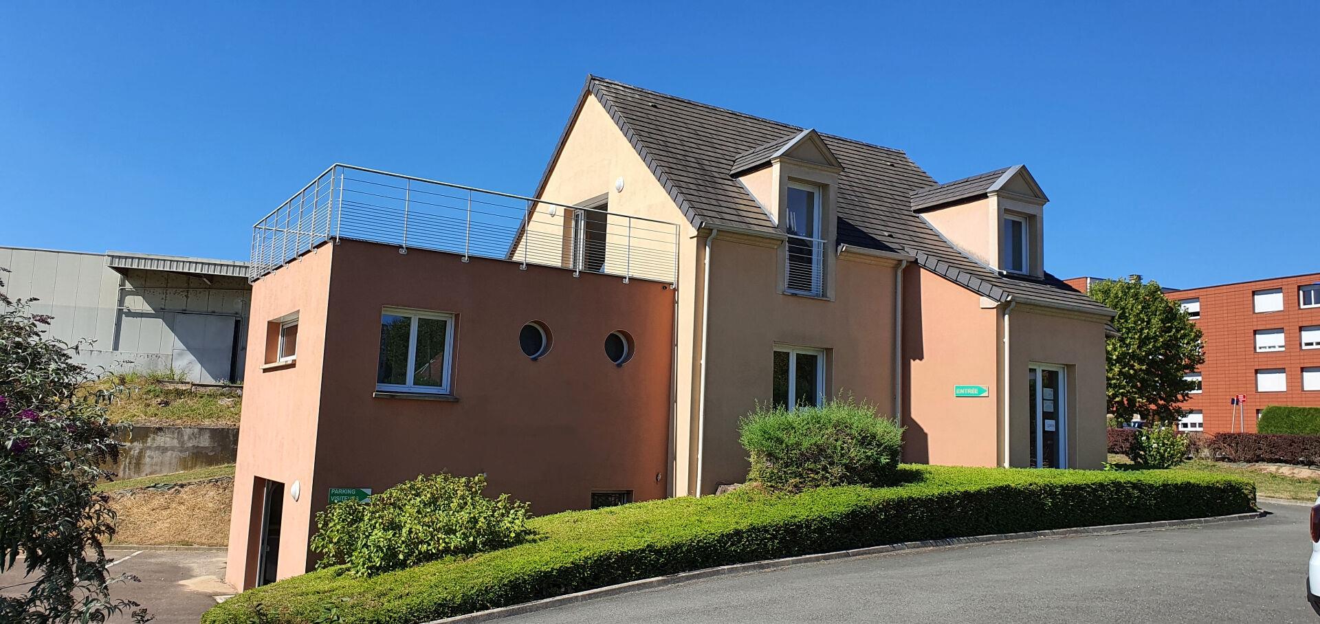 Bureaux Montceau Les Mines 161.90 m2