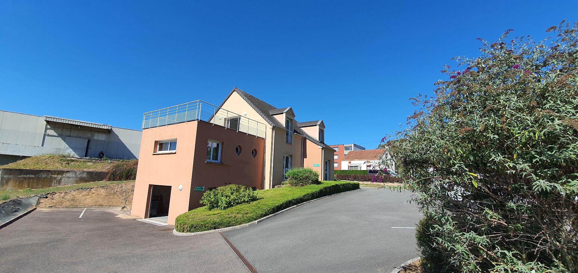 Bureaux Montceau Les Mines 161.90 m2