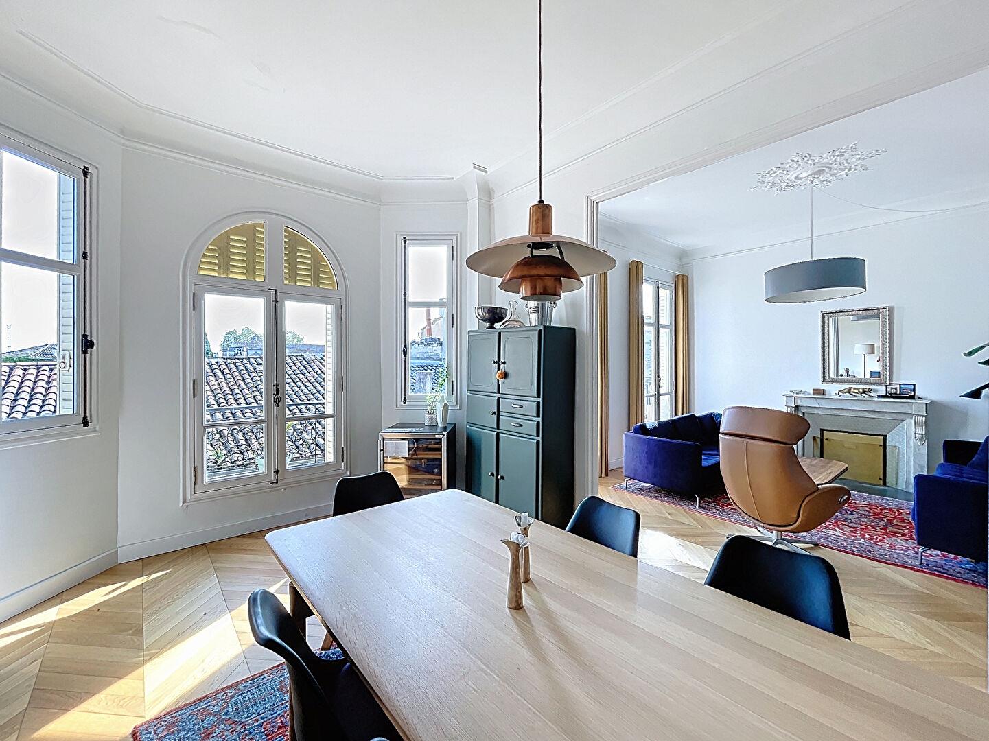 Exclusive Listing ? Elegant 3-Bedroom Apartment with Period Features in the Heart of Avignon
