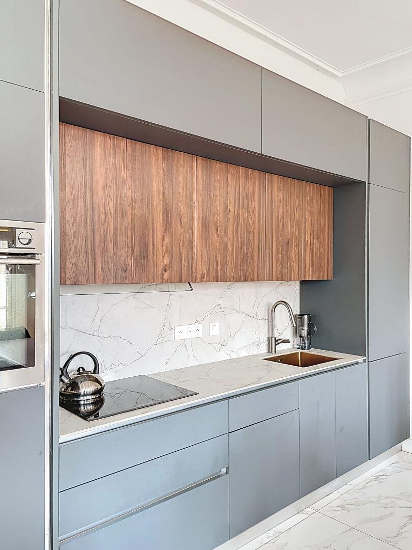 Exclusive Listing ? Elegant 3-Bedroom Apartment with Period Features in the Heart of Avignon