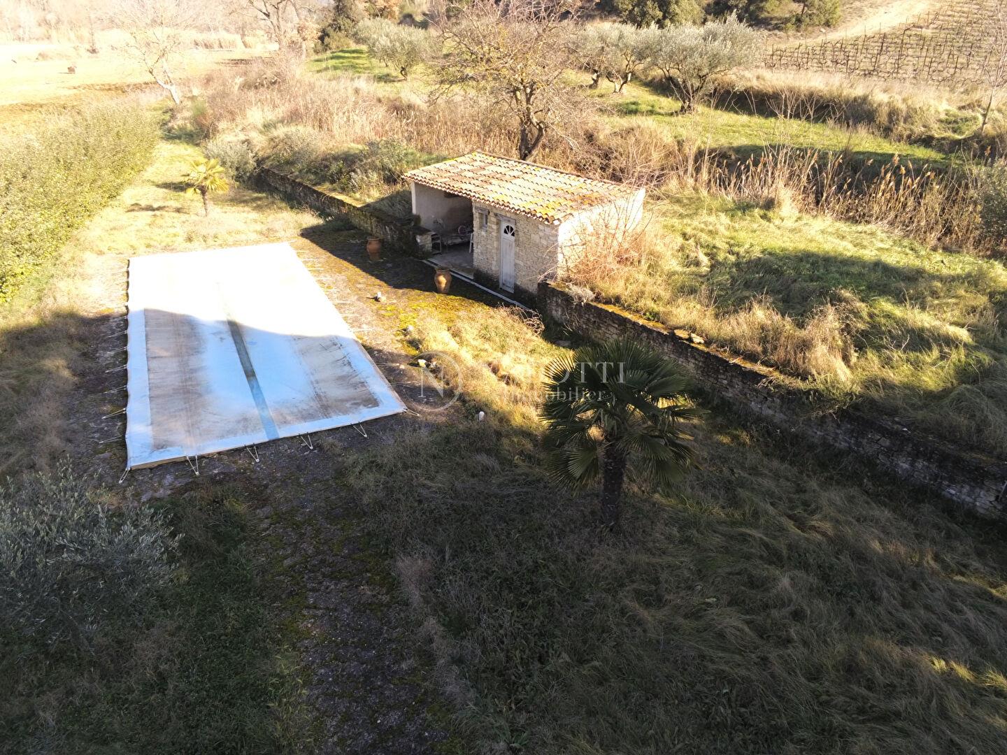 Menerbes