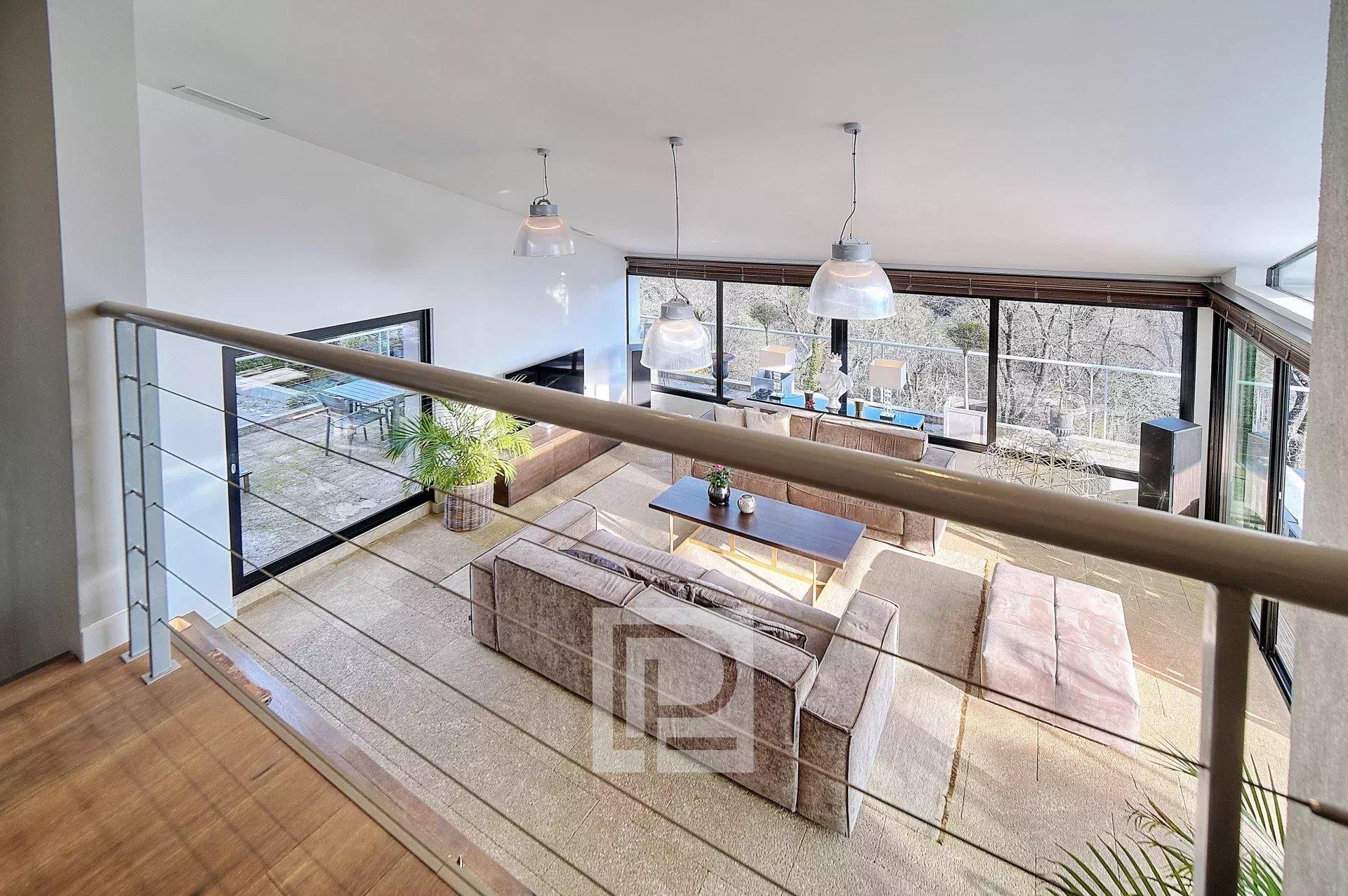 Compra: Vivenda (06810)