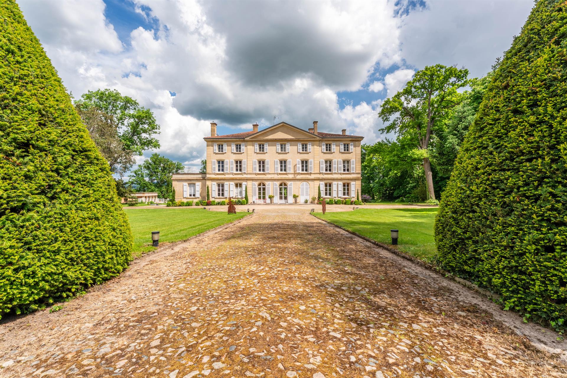 Superbe château du XVIIIe siècle sur son parc arboré