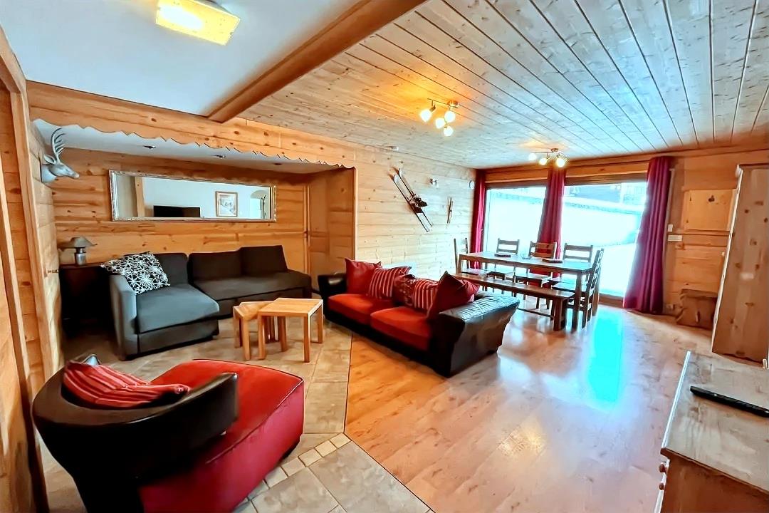 Cumpărare: Apartament (74390)