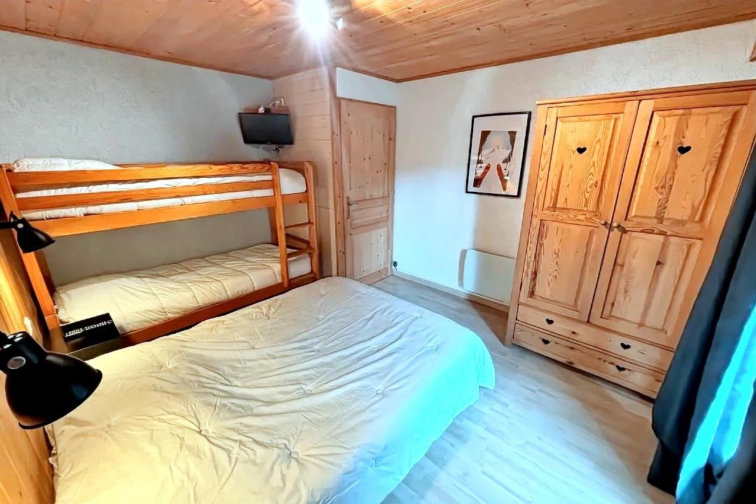 Cumpărare: Apartament (74390)