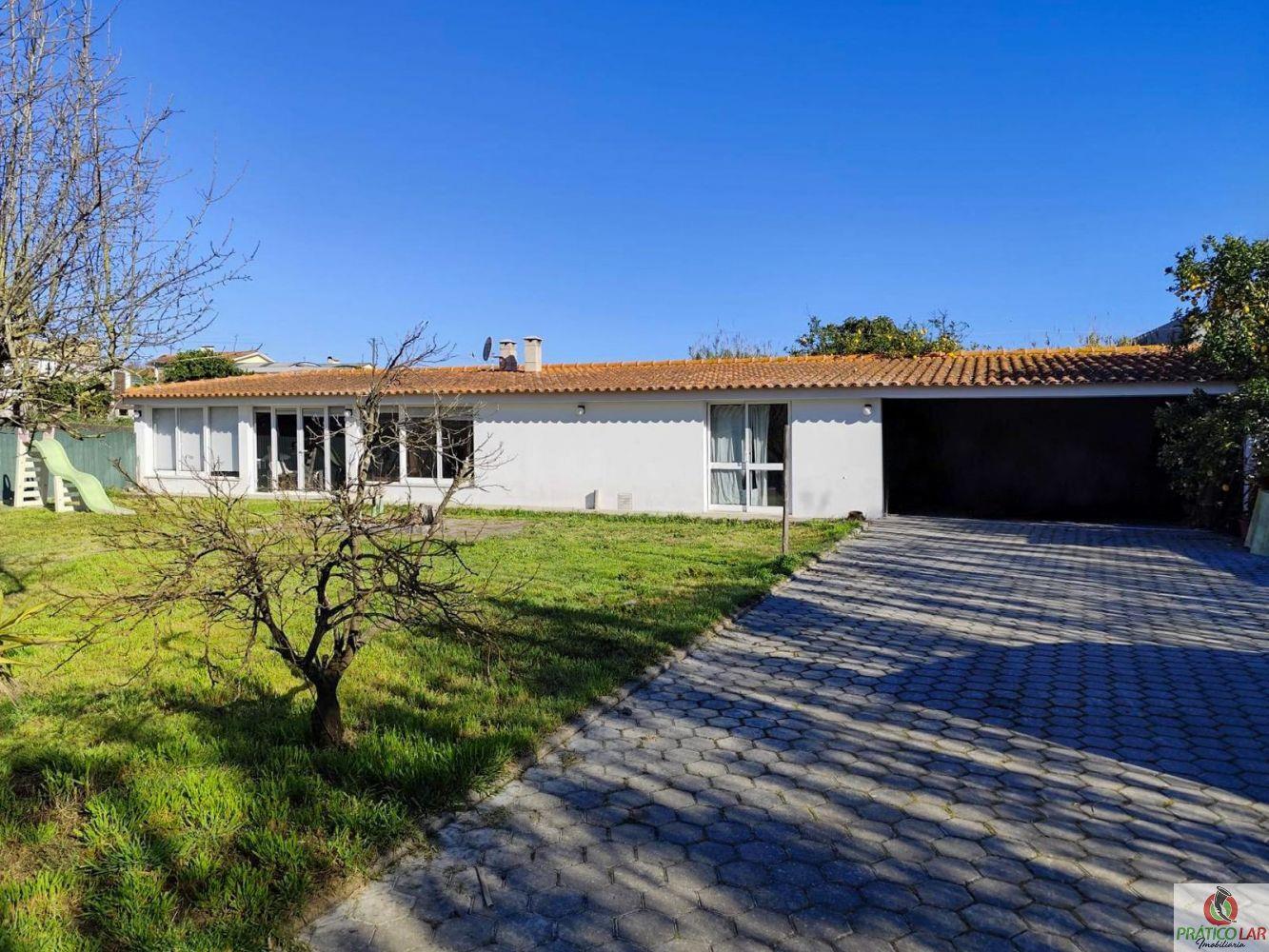 Compra: Vivenda (3770)