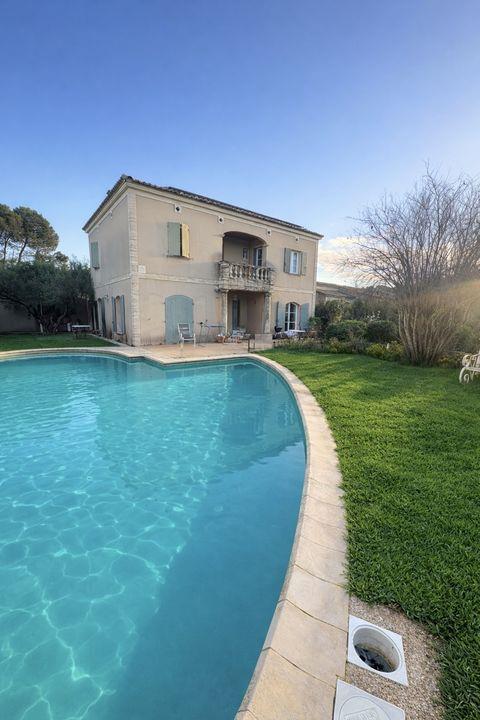 Maison à vendre, 192m², Villeneuve-lès-Avignon