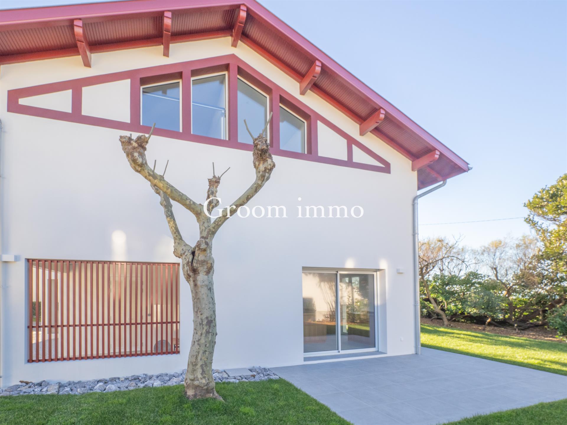 Compra: Vivenda (64200)