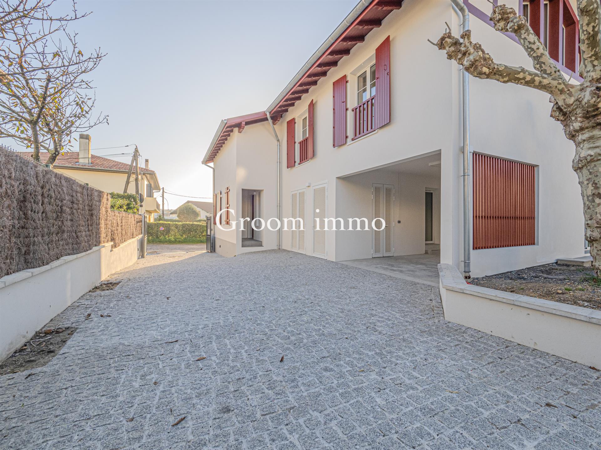 Compra: Vivenda (64200)