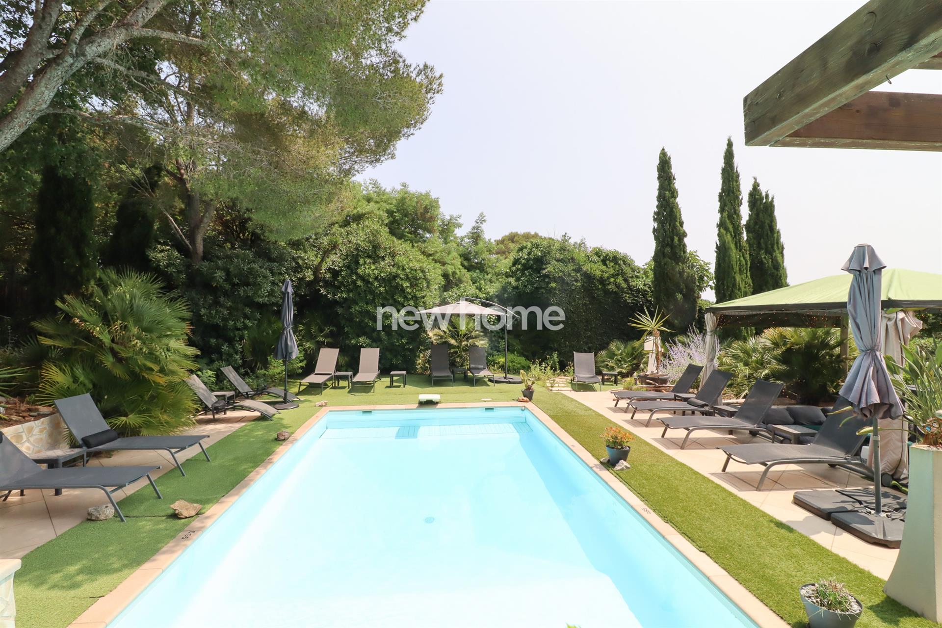 Compra: Vivenda (83600)