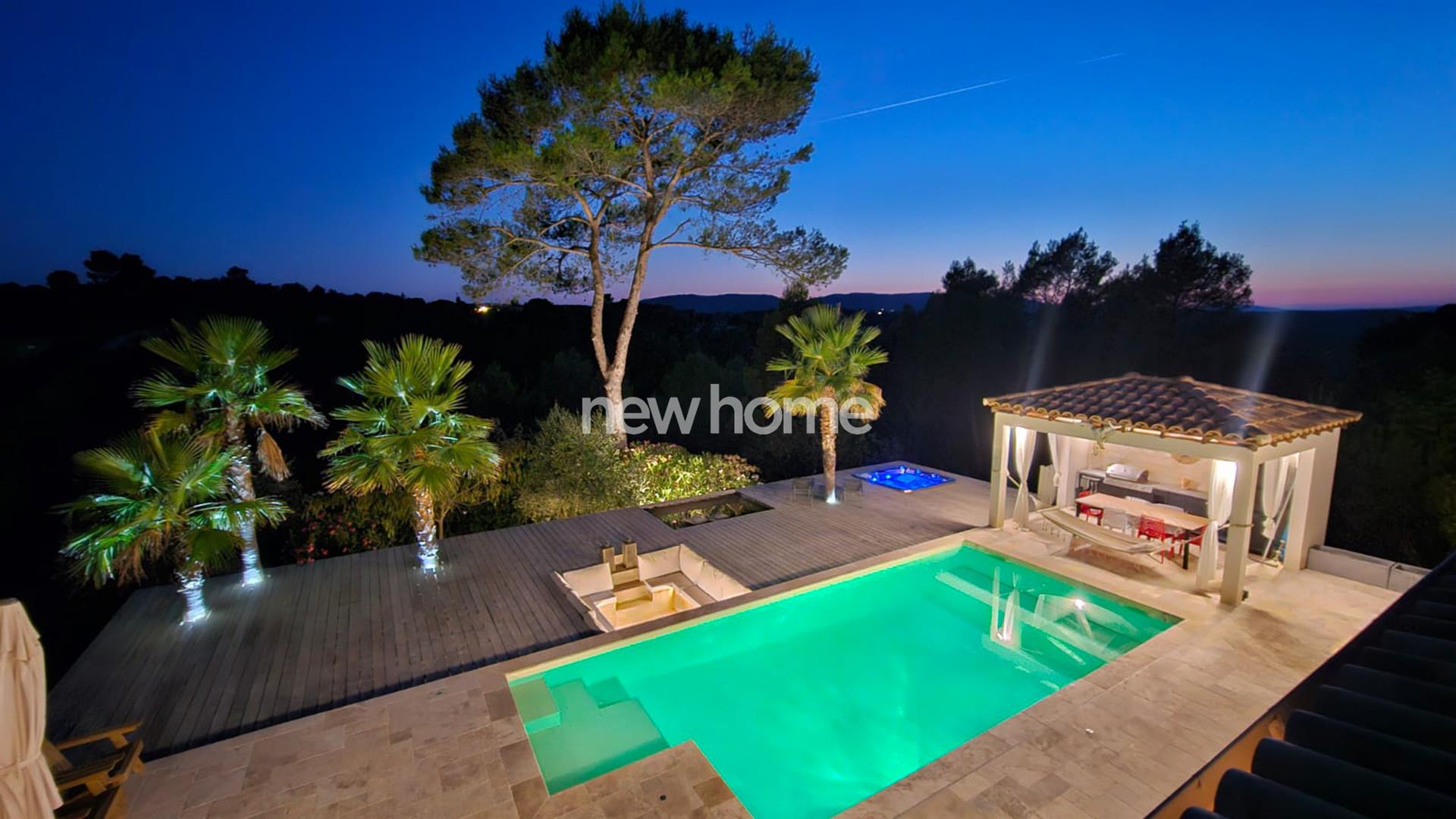 Moderne villa met uitzicht, zwembad en jacuzzi. - 19