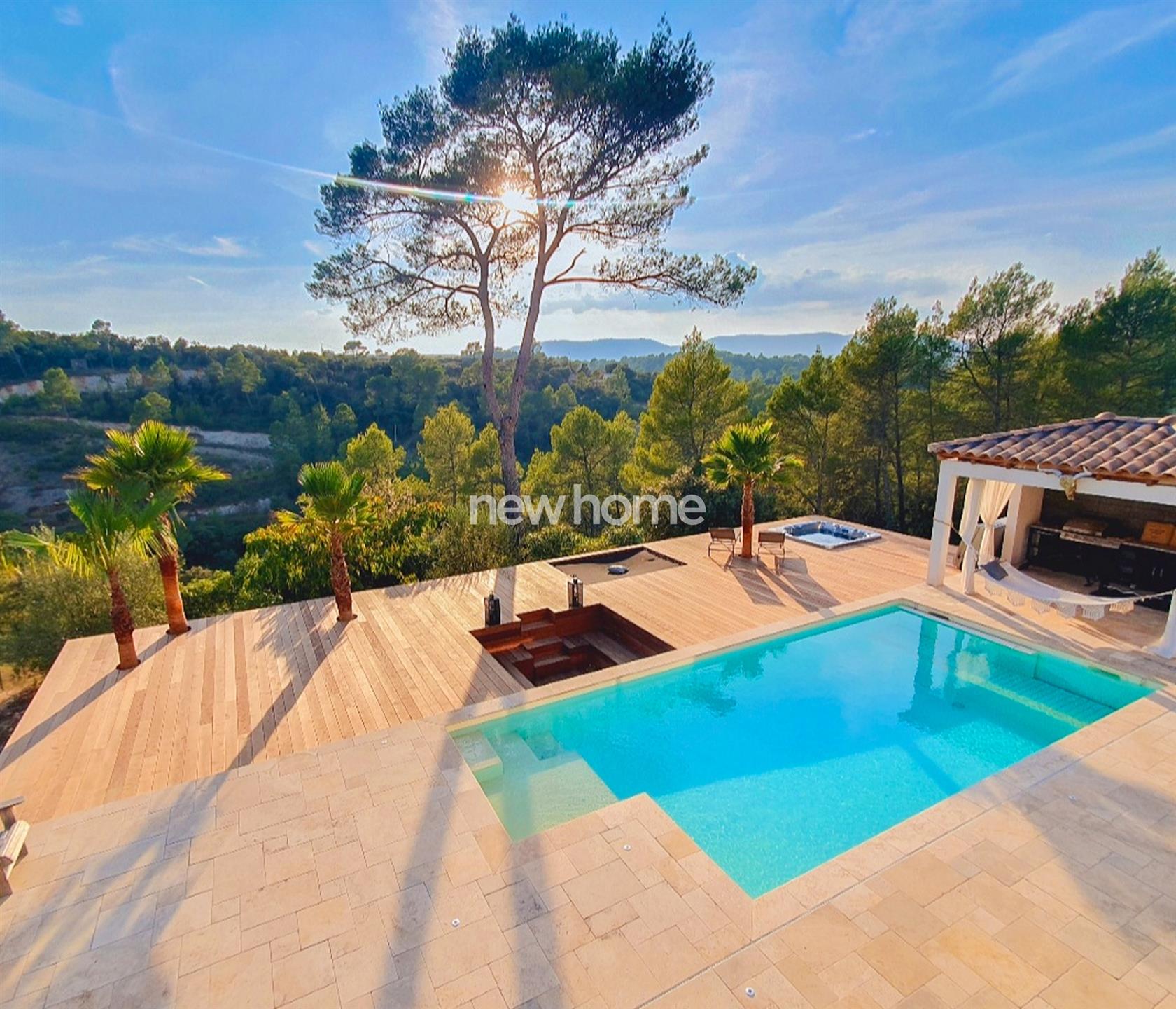 Moderne villa met uitzicht, zwembad en jacuzzi. - 2