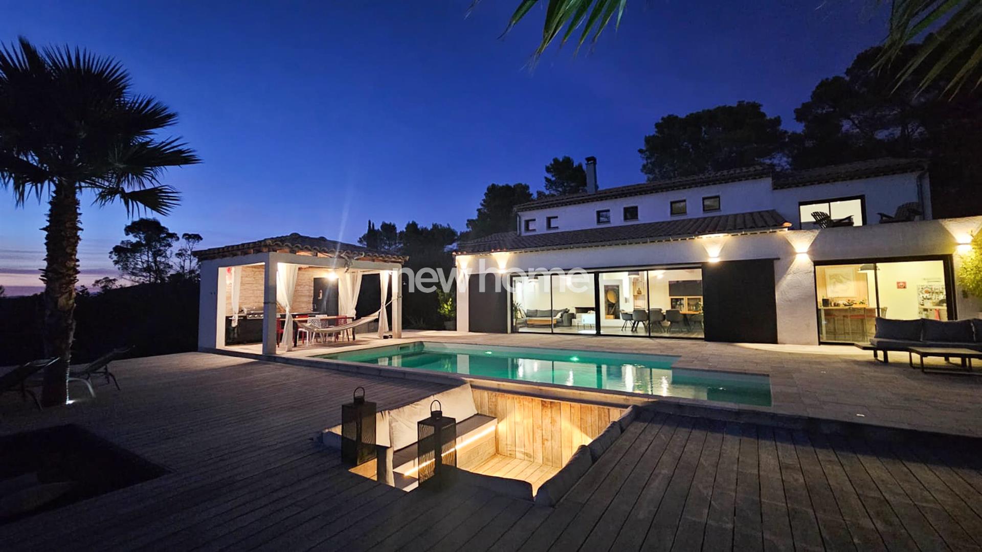 Moderne villa met uitzicht, zwembad en jacuzzi. - 21