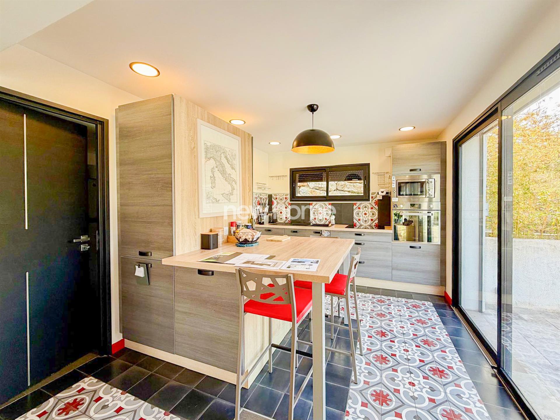 Moderne villa met uitzicht, zwembad en jacuzzi. - 9