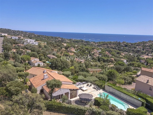 Splendide Villa avec vue panoramique sur la mer